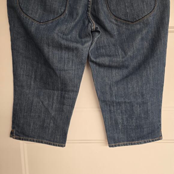 Women's Old Navy "Lowest Rise" 2007 Denim Jean Capris | Size 6 - Picture 7 of 10